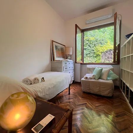 Welcome Riviera, Liguria Sea And Mountains, 80 Sqm Facing The Highway, With Free Wi-fi, Parking, And A Terrace Rapallo