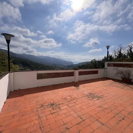 Welcome Riviera, Liguria Sea And Mountains, 80 Sqm Facing The Highway, With Free Wi-fi, Parking, And A Terrace *