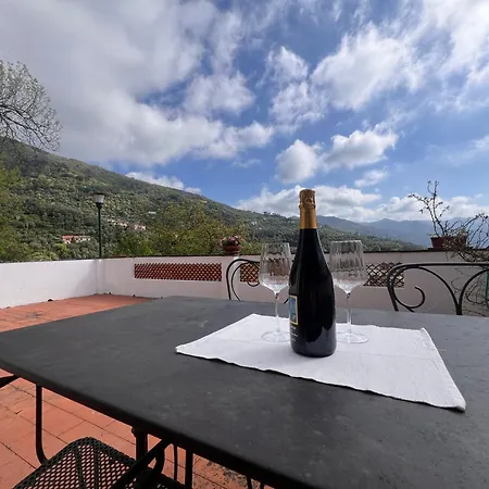 Welcome Riviera, Liguria Sea And Mountains, 80 Sqm Facing The Highway, With Free Wi-fi, Parking, And A Terrace Apartment *