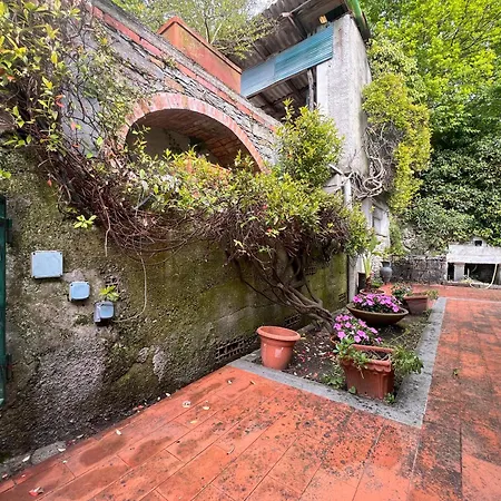 Welcome Riviera, Liguria Sea And Mountains, 80 Sqm Facing The Highway, With Free Wi-fi, Parking, And A Terrace Apartment