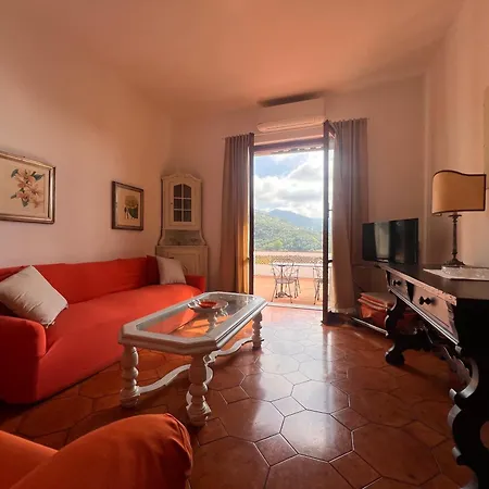 דירה Welcome Riviera, Liguria Sea And Mountains, 80 Sqm Facing The Highway, With Free Wi-fi, Parking, And A Terrace